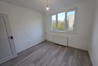 Apartament cu 3 camere semidecomandat în 1 Decembrie 1918 - 2