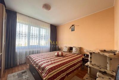 De apartament 3 camere, situat pe strada Turnul Magurele, i - 2