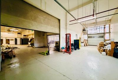 Bloc cu doua etaje de inchiriat, 2200 mp - 5 euro mp, Langa M Dimitrie Leonida - 15