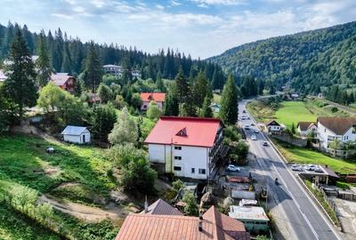 Casă individuală cu 18 camere cu Canalizare în Clăbucet - 2