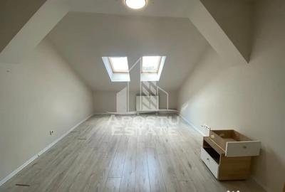 Casă cu 10 camere cu Canalizare în Lunei - 3
