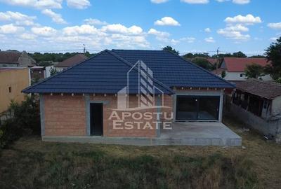 Casa individuala cu 4 camere si teren de 670 mp, Parta,  comision 0 - 6