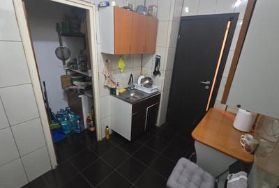 Bucur Obor /Metrou/Blocul Almo 2./Mihai Bravu - 18