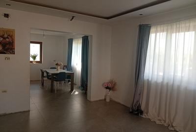 Casă cu 3 camere în Central - 7