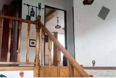 Casă cu 4 camere cu Teren 400 Mp în Central - 9