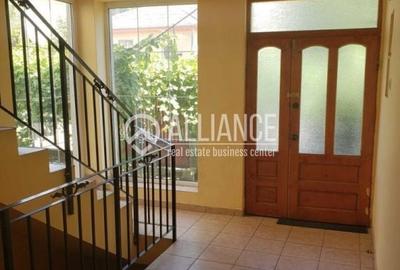 TECHIRGHIOL (COD 02)-  Vilă 10 camere ultracentrala - 8