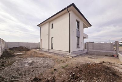 Vila individuala - 4 camere - 3 bai - beci - pod - incalzire in pardoseala - 3