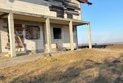 Casa la rosu, cu 3 camere, 120 mp utili, 5000 mp teren, zona Frumoasa - 2