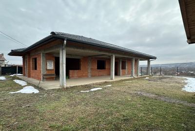 Casă cu 4 camere cu Teren 1800 Mp în Central - 6