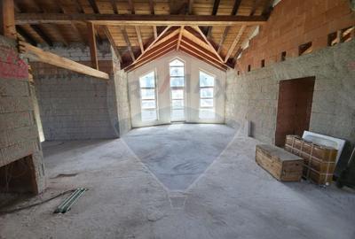 Casă cu 6 camere cu Teren 1680 Mp în Alexandru cel Bun - 24