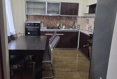 Apartament cu 3 camere decomandat în Spitalul Județean - 11