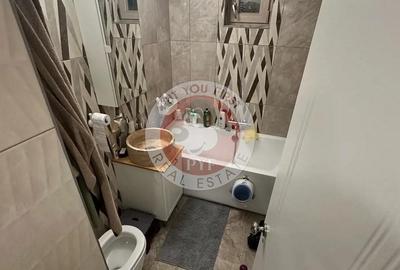 Apartament cu 3 camere decomandat în Berceni