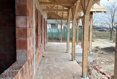 Casă cu teren generos, în complexul Poiana Florilor - 4