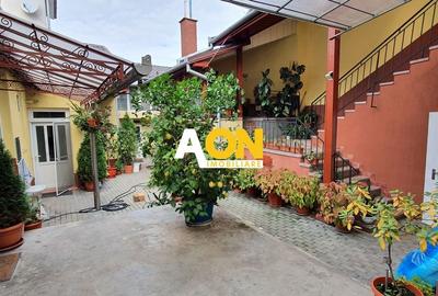 Casa cu 7 camere, 2 spatii comerciale, pretabila pt. birouri, Centru - 1