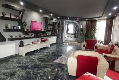 Casă spațioasă lângă Dunăre | Piscina | 1280m2 - 1