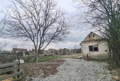 Casă individuală cu 3 camere cu Canalizare în Săcel - 2