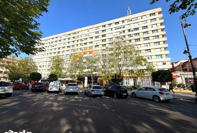 Apartament cu 3 camere semidecomandat în Central