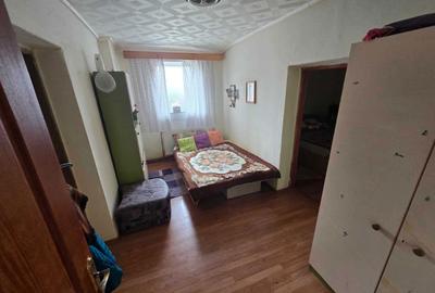 Casă cu 3 camere în Central