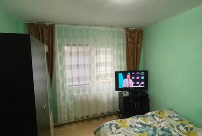 Vand apartament etaj 1 - 3