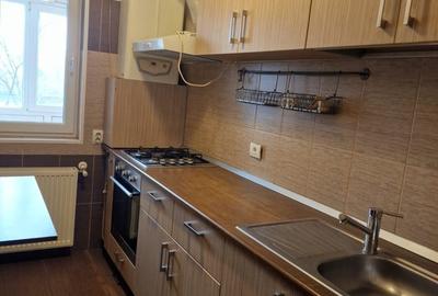 Garsonieră decomandată în Apărătorii Patriei - 1