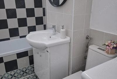 Apartament cu 2 camere decomandat în Precista