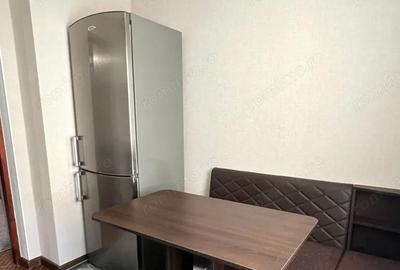 Apartament cu 2 camere decomandat în Giurgiului