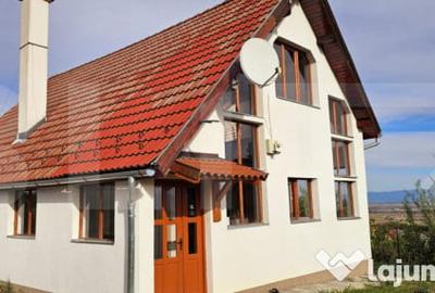 Casă cu 2 camere cu Teren 1883 Mp în Sâncraiu - 1