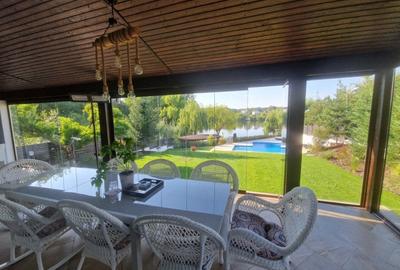 Vila amplasata pe malul lacului - 15