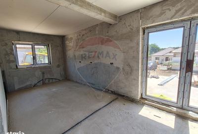 Casă cu 4 camere cu Teren 500 Mp în Central