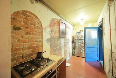 Casă Evreiască de Vânzare, Singur în Curte în zona Ultracentral - 8