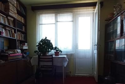 Apartament cu 2 camere semidecomandat, mobilat în Central - 1