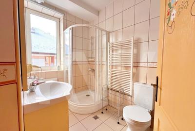 Inchiriere Vila Stil Pensiune, curte mare, filigorie si 6 camere cu baie proprie - 18