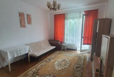 Apartament cu 2 camere decomandat în Tractorul - 5