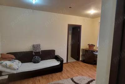 Apartament in zona reziden?iala in bloc privat