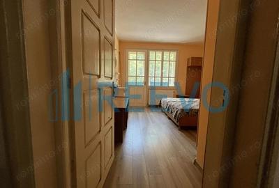Casă cu 12 camere cu Teren 485 Mp în Bicaz - 4
