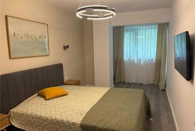 Apartament cu 2 camere decomandat, mobilat în Central