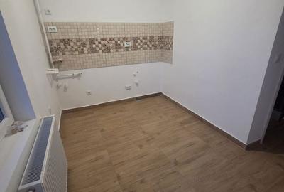 Garsonieră decomandată în Central - 1