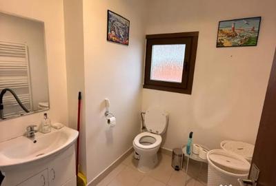 Casă cu 5 camere cu Teren 600 Mp în Florești