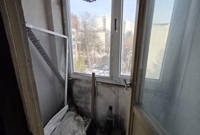 Apartament cu 2 camere semidecomandat în Berceni - 9