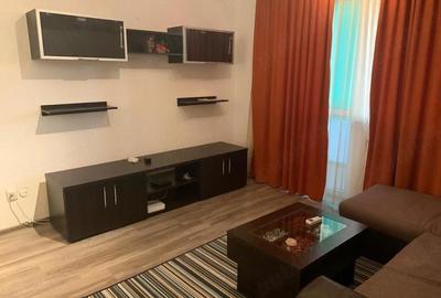 Apartament cu 3 camere semidecomandat în Iancului