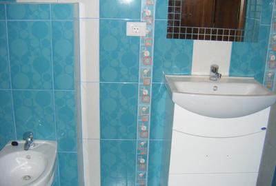 Casă cu 5 camere cu Teren 1000 Mp în Subcetate - 1