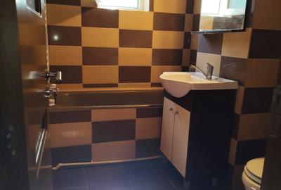 Apartament cu 2 camere decomandat în Piața Centrală - 8