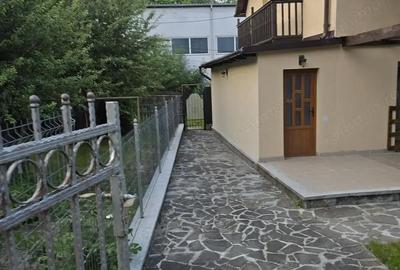 Casă cu 3 camere cu Teren 400 Mp în Sinaia - 9