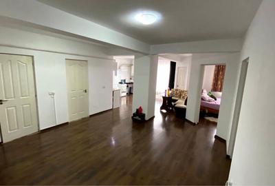 Apartament cu 3 camere în Central - 2