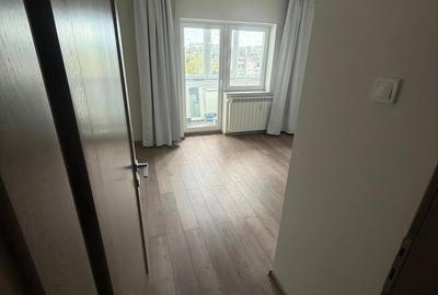 Apartament cu 4 camere semidecomandat în Unirii - 1