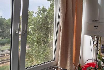 Apartament cu 3 camere semidecomandat în Central - 1
