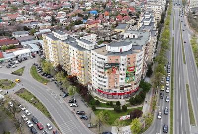 Apartament cu 3 camere decomandat, mobilat în Central
