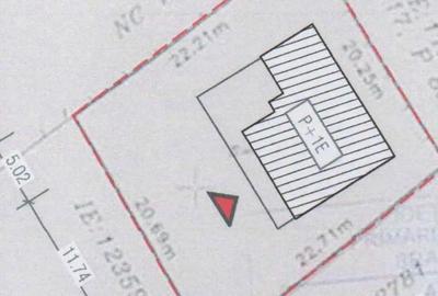 Casă cu 5 camere cu Teren 457 Mp în Central - 1