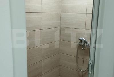 Spațiu comercial, de 60 mp, în Central - 8