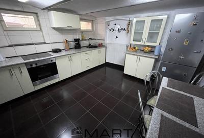 Casa cu doua apartamente si curte zona Turnisor - 10